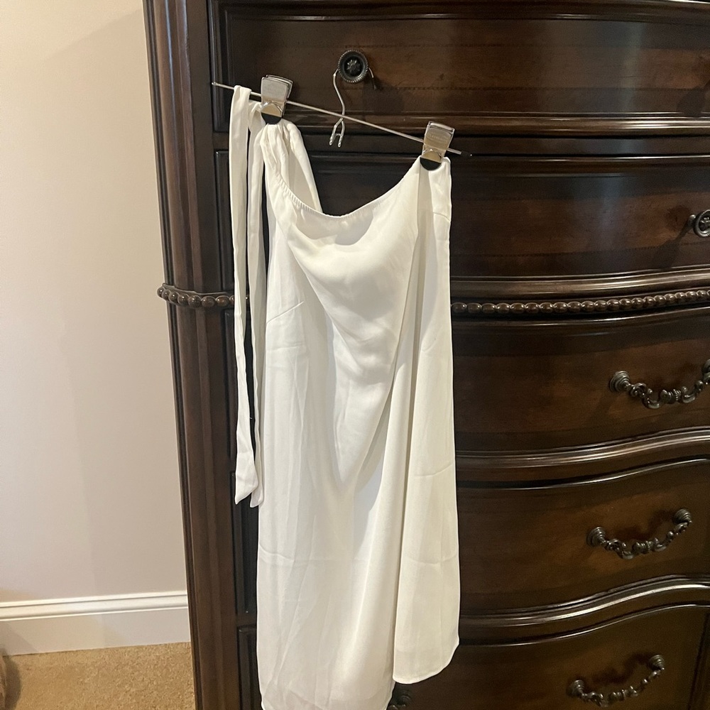 One shoulder dress